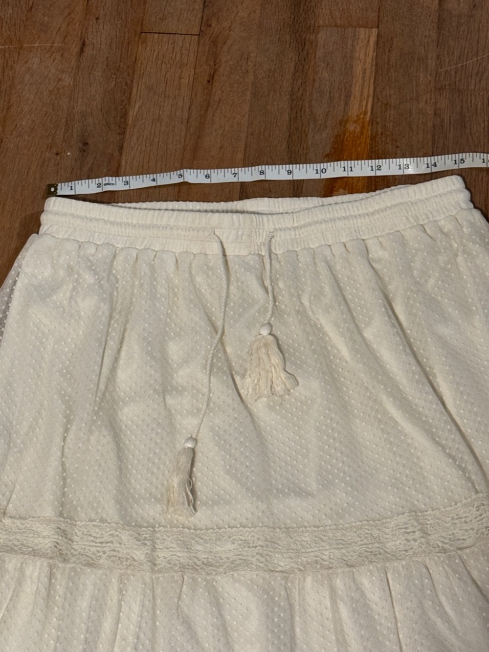 Cream Lace Tiered Maxi Skirt with Scalloped Hem - Picture 2 of 7